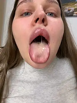 perfect sweety girl online show from 10-27-25, 08:43