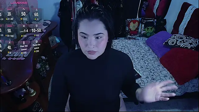 lufek23 online show from 09-25-25, 04:46