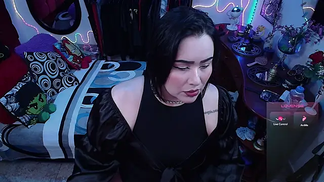lufek23 online show from 05-22-26, 02:26