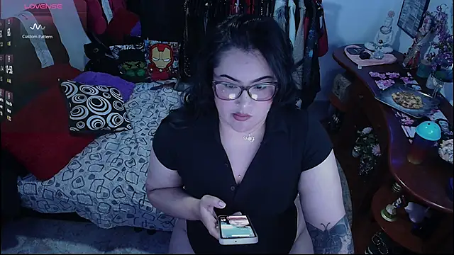 lufek23 online show from 10-04-25, 04:30