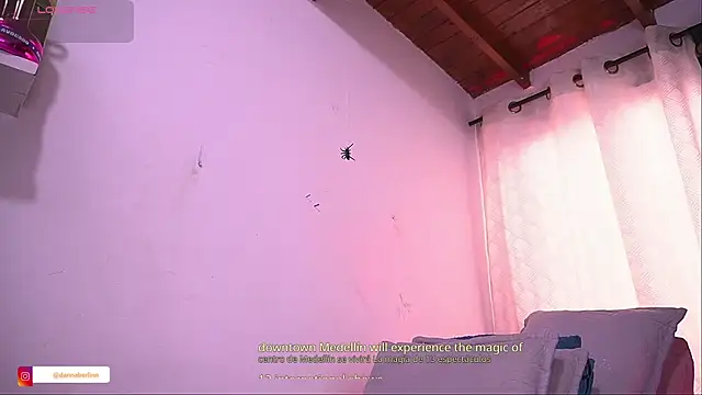 Snapshot of danna_berlin_ chatting on 10-16-25, 07:22 danna berlin online show from 10-16-25, 07:22