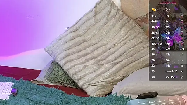 Snapshot of KrisztyAna chatting on 02-14-25, 07:07 KrisztyAna online show from 02-14-25, 07:07