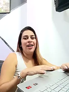 Snapshot of Latina_sexy1 chatting on 03-21-25, 01:45 Latina sexy1 online show from 03-21-25, 01:45