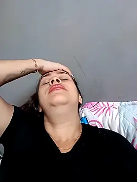 Latina sexy1 online show from 03-11-26, 04:12