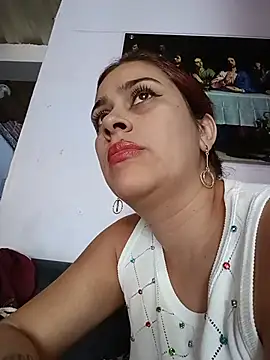 Snapshot of Latina_sexy1 chatting on 07-21-26, 02:40 Latina sexy1 online show from 07-21-26, 02:40