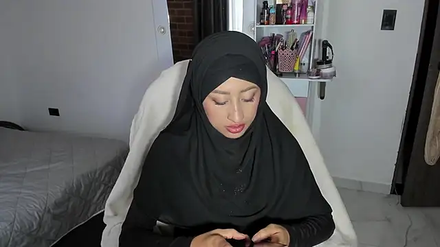 adila anich online show from 02-12-26, 10:20