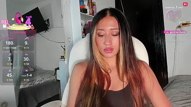 Snapshot of adila_anich chatting on 10-18-25, 10:01 adila anich online show from 10-18-25, 10:01