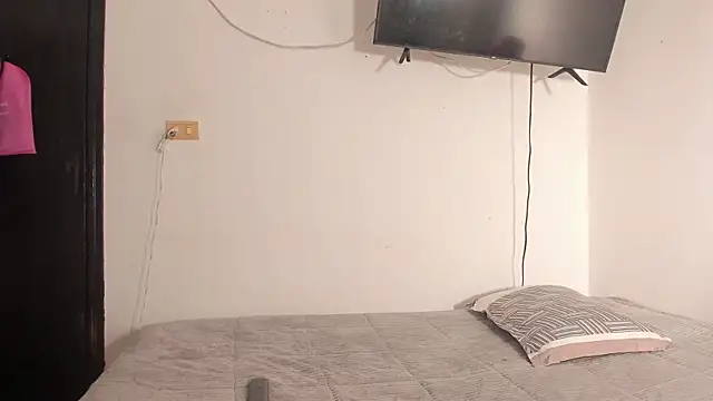 Snapshot of adila_anich chatting on 10-06-25, 12:34 adila anich online show from 10-06-25, 12:34