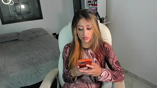 Snapshot of adila_anich chatting on 10-29-25, 09:47 adila anich online show from 10-29-25, 09:47