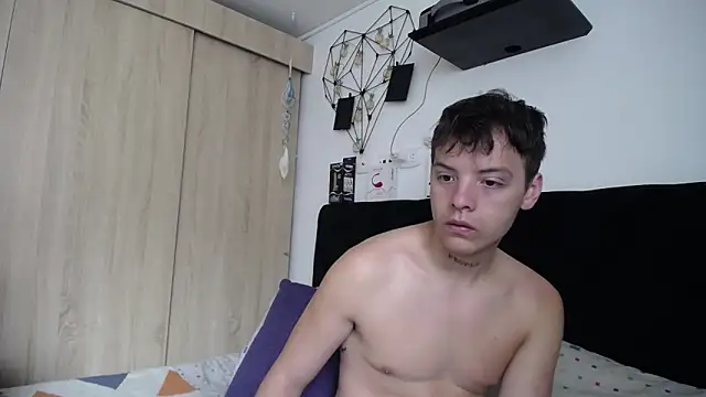 Snapshot of Santiago_kiler chatting on 09-14-25, 02:28 Santiago kiler online show from 09-14-25, 02:28