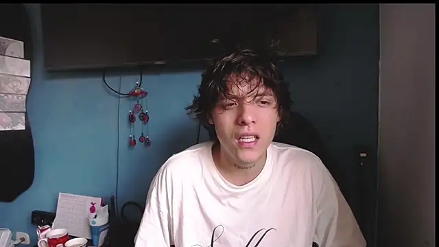 Santiago kiler online show from 04-13-26, 04:44