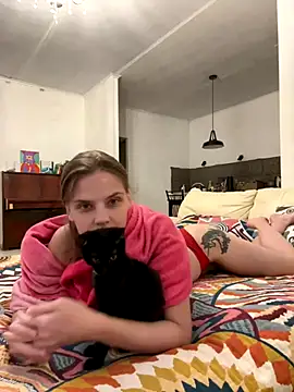 Snapshot of LeyaJohnson chatting on 10-25-25, 03:45 LeyaJohnson online show from 10-25-25, 03:45