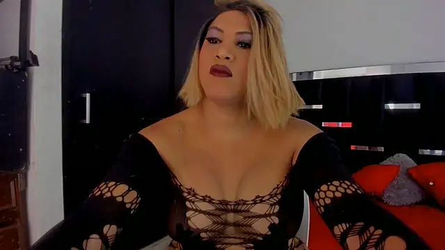 Snapshot of Dollperverthot chatting on 05-29-26, 12:11 Dollperverthot online show from 05-29-26, 12:11