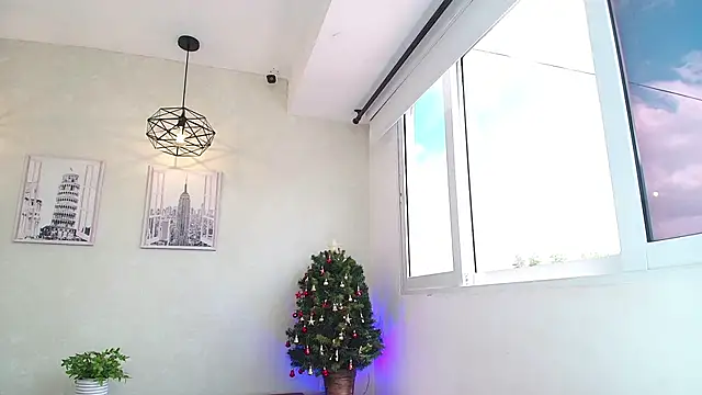 Snapshot of Sassy--Girl chatting on 11-27-25, 06:08 Sassy--Girl online show from 11-27-25, 06:08