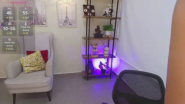 Sassy--Girl online show from 04-15-26, 06:23