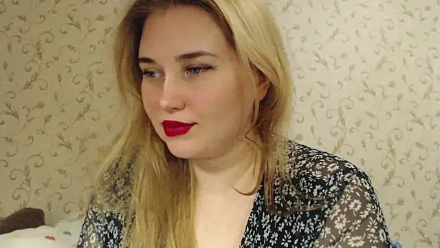 Snapshot of mmmPinUpGirl chatting on 02-26-25, 08:36 mmmPinUpGirl online show from 02-26-25, 08:36