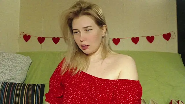 Snapshot of mmmPinUpGirl chatting on 04-28-26, 11:09 mmmPinUpGirl online show from 04-28-26, 11:09