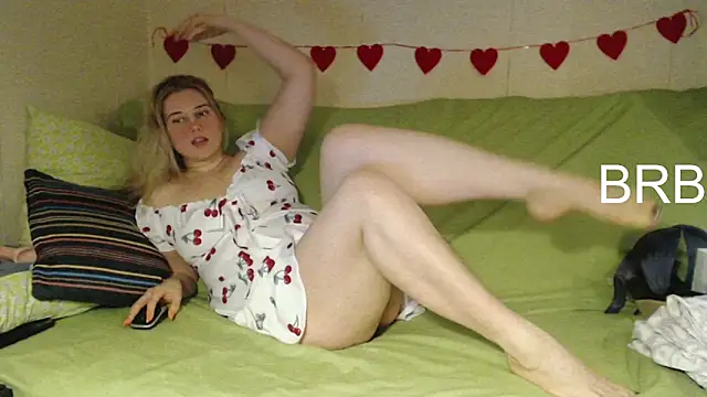 mmmPinUpGirl online show from 03-08-26, 02:53