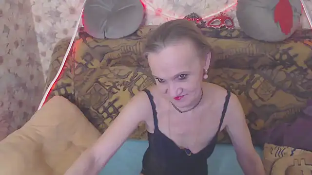 Snapshot of MissBekker chatting on 04-20-26, 01:08 MissBekker online show from 04-20-26, 01:08