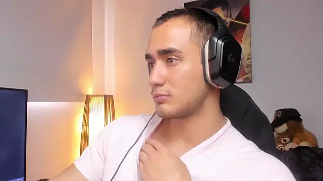 AlexRivera6 online show from 01-04-25, 09:41