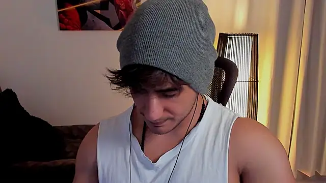 Snapshot of AlexRivera6 chatting on 05-13-26, 06:04 AlexRivera6 online show from 05-13-26, 06:04