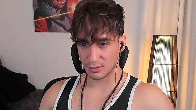 Snapshot of AlexRivera6 chatting on 06-11-26, 03:42 AlexRivera6 online show from 06-11-26, 03:42