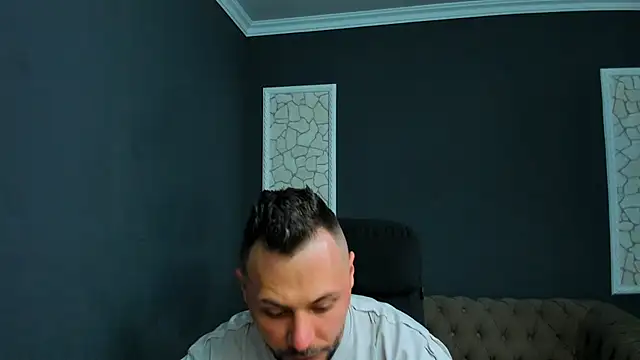Snapshot of BrianHunts chatting on 04-18-26, 04:59 BrianHunts online show from 04-18-26, 04:59