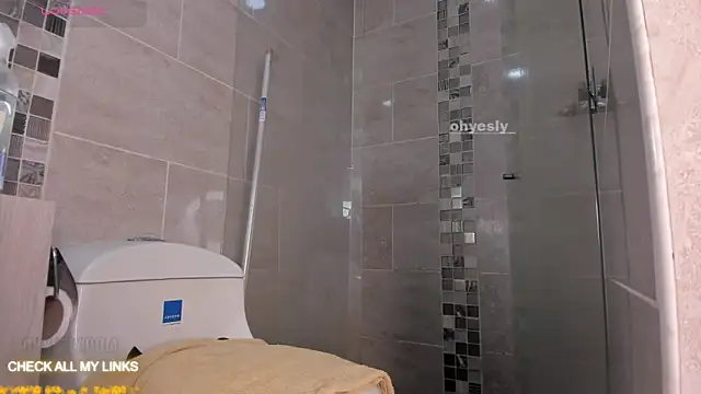 ohyesly  online show from 11-16-25, 08:08