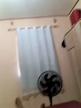 Snapshot of MorenoRha chatting on 11-03-25, 10:30 MorenoRha online show from 11-03-25, 10:30