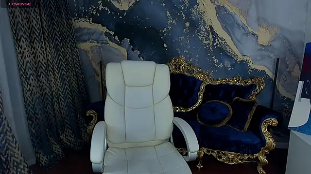 Daphne Moss online show from 03-18-25, 02:06