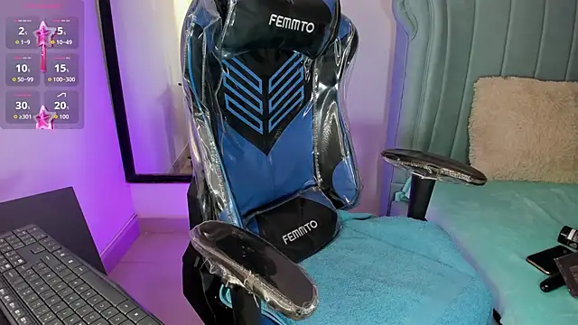 Chris boy  online show from 03-04-26, 07:49