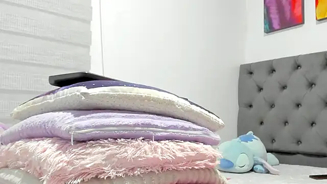 Elizabeth 18  online show from 03-09-26, 03:21