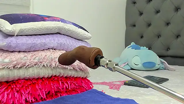 Elizabeth 18  online show from 02-22-26, 03:09