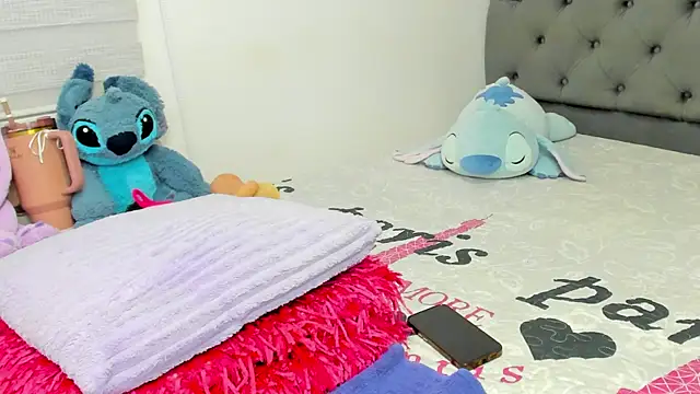 Elizabeth 18  online show from 10-05-25, 02:57