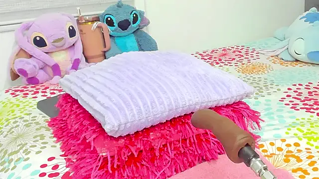 Elizabeth 18  online show from 09-28-25, 01:56