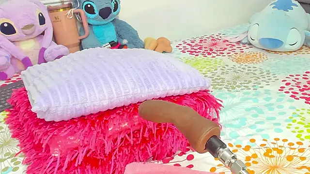 Elizabeth 18  online show from 09-30-25, 02:50