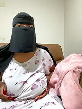 Snapshot of Submissive_Arab chatting on 10-10-25, 12:28 Submissive Arab online show from 10-10-25, 12:28