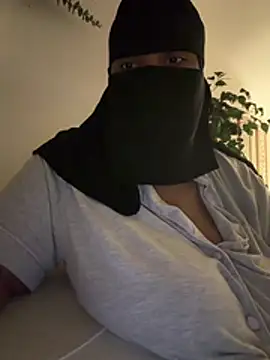 Snapshot of Submissive_Arab chatting on 05-18-26, 11:53 Submissive Arab online show from 05-18-26, 11:53