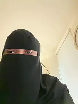 Snapshot of Submissive_Arab chatting on 05-29-26, 11:33 Submissive Arab online show from 05-29-26, 11:33