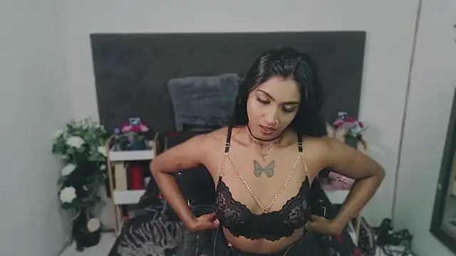 Delilah Blazee online show from 06-18-26, 07:41