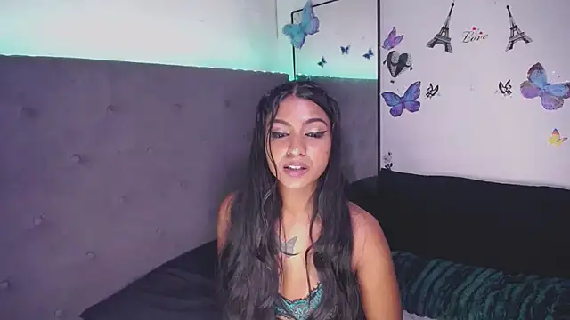 Delilah Blazee online show from 10-30-25, 04:33