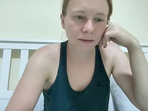 SweetLucy96 online show from 11-06-25, 10:08