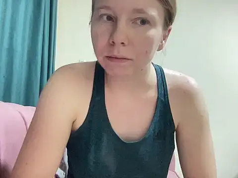 SweetLucy96 online show from 11-03-25, 12:42