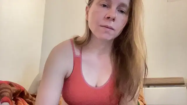 SweetLucy96 online show from 03-19-25, 10:22