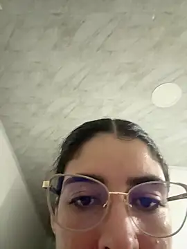 Snapshot of _Niah_ chatting on 02-20-25, 11:43 Niah online show from 02-20-25, 11:43
