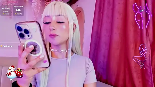 Mia-Bloom online show from 12-17-25, 03:44