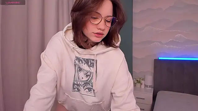 Snapshot of Eva_Doo chatting on 09-30-25, 09:15 Eva Doo online show from 09-30-25, 09:15