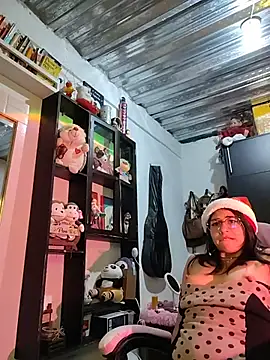 Snapshot of kateeen18 chatting on 12-20-25, 05:32 kateeen18 online show from 12-20-25, 05:32