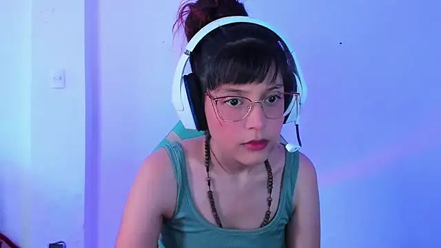 Little Lisy online show from 09-28-25, 05:42