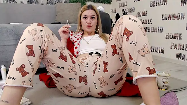 sweetdaiana23 online show from 03-26-26, 01:48